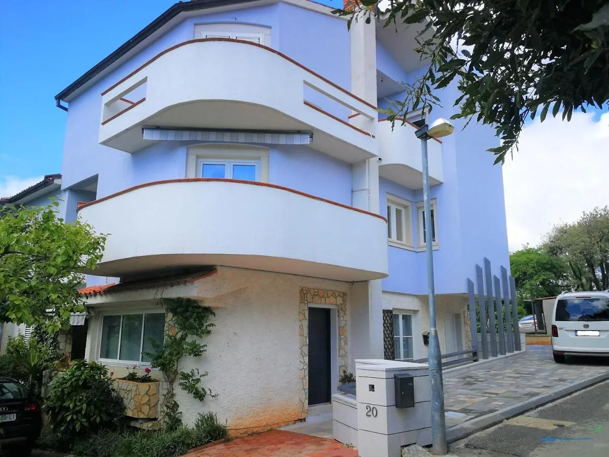Apartments Bilic With Garden & Swimming Pool - 50M From The Beach
