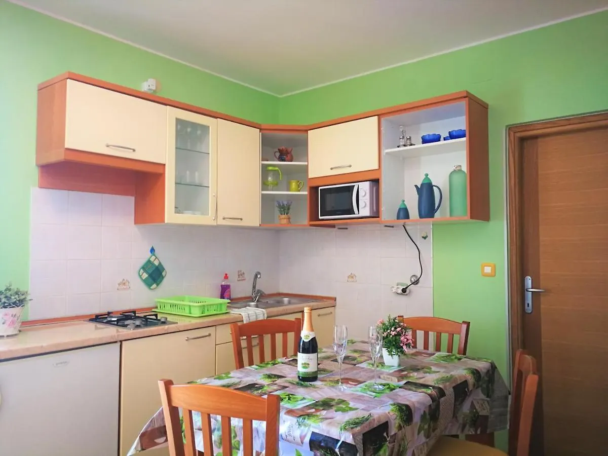 Apartments Bilic With Garden & Swimming Pool - 50M From The Beach 0*, Pjescana Uvala Croatia