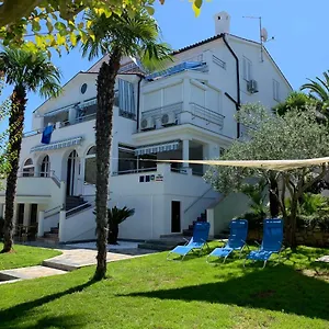 Apartment Auer, Pjescana Uvala