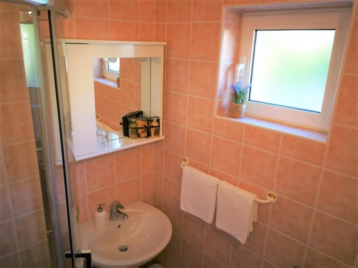 Apartments Bilic With Garden & Swimming Pool - 50M From The Beach Pjescana Uvala